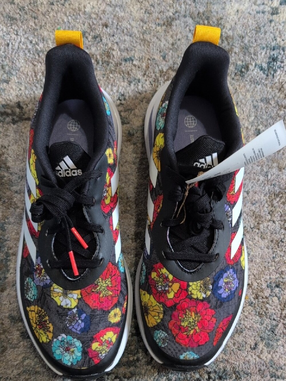 NWT Adidas FortaRun K Floral Print Sneakers Size 7Y (US Women’s 7.5) GZ6007 - Picture 2 of 5